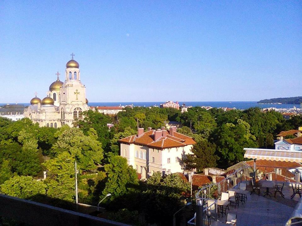 Apartment Cathedral Deluxe Varna Exterior foto
